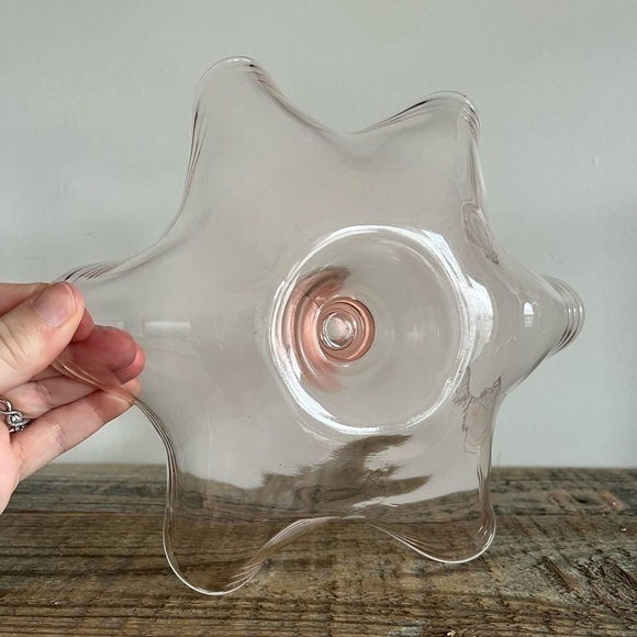 Pink depression glass ruffled candle holder - Picture 4 of 4